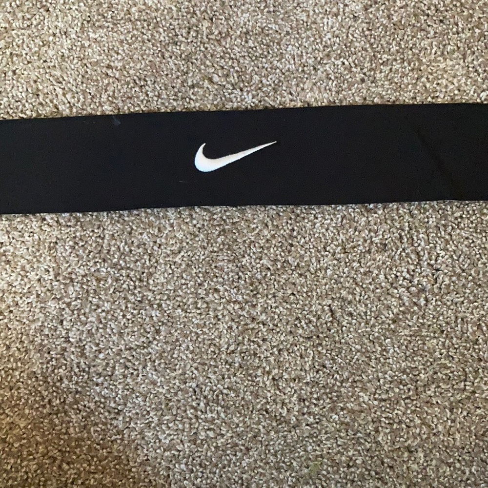 Nike headband
